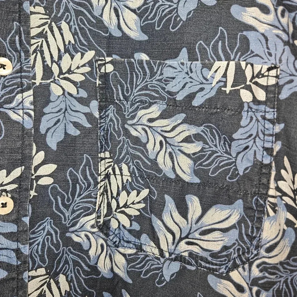 Aigle Men’s Hawaiian Shirt XL Blue Floral Tropical Underwater Print Short Sleeve - Picture 7 of 10